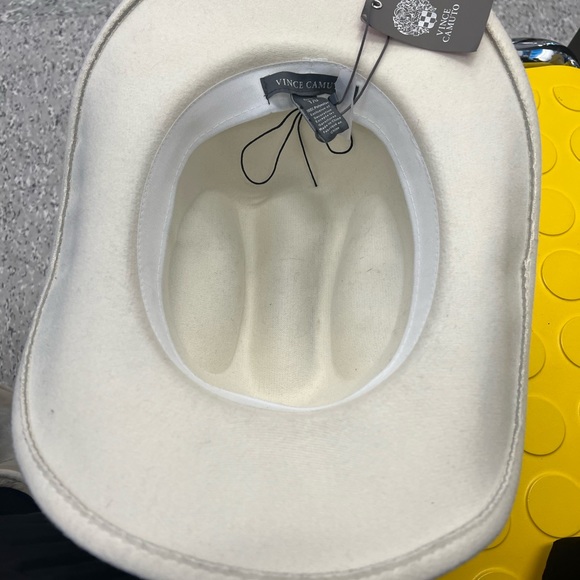 VINCE CAMUTO BUNDLE 2 - Picture 4 of 12